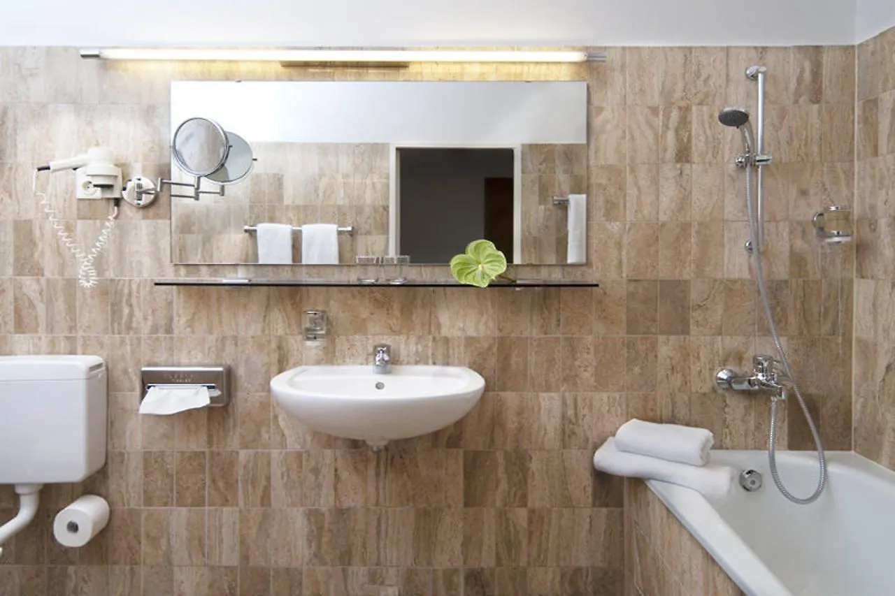 Hecker S Hotel Kurfuerstendamm Βερολίνο 4*,