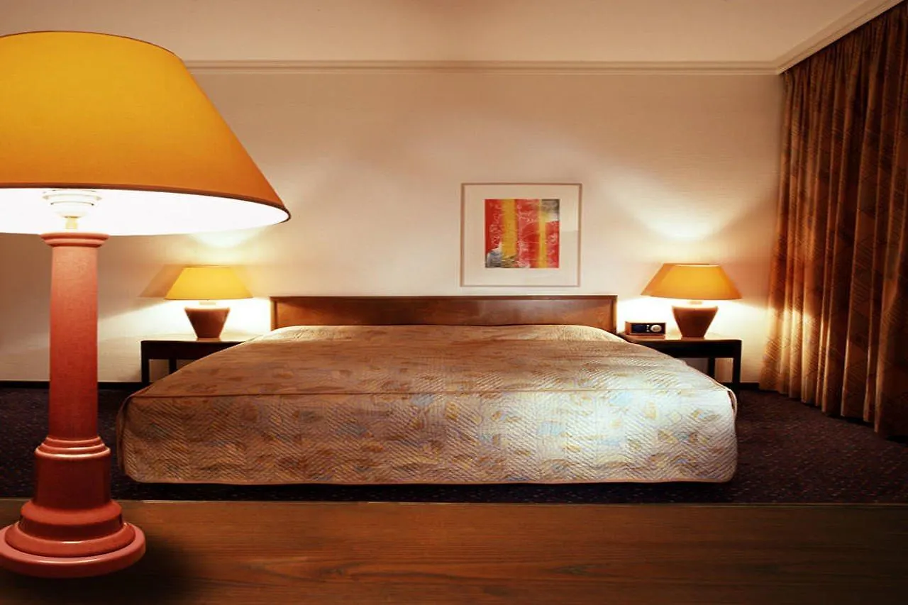 Hecker S Hotel Kurfuerstendamm Berlino 4*,